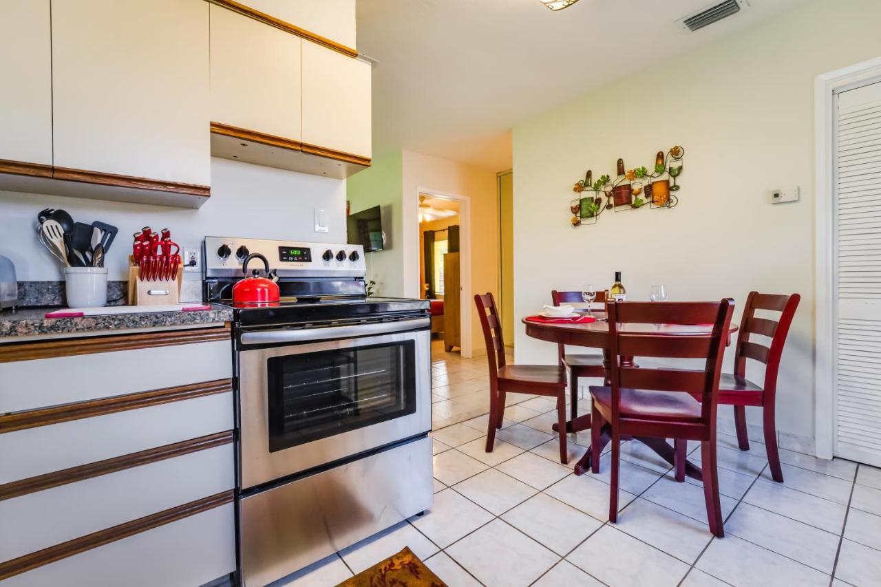 Beach Chairs, Good Kitchen, Strong Wifi On 14Th Ave 劳德代尔堡 外观 照片